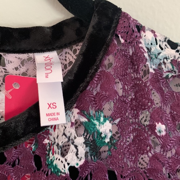 Purple Lace Dress - Picture 4 of 6